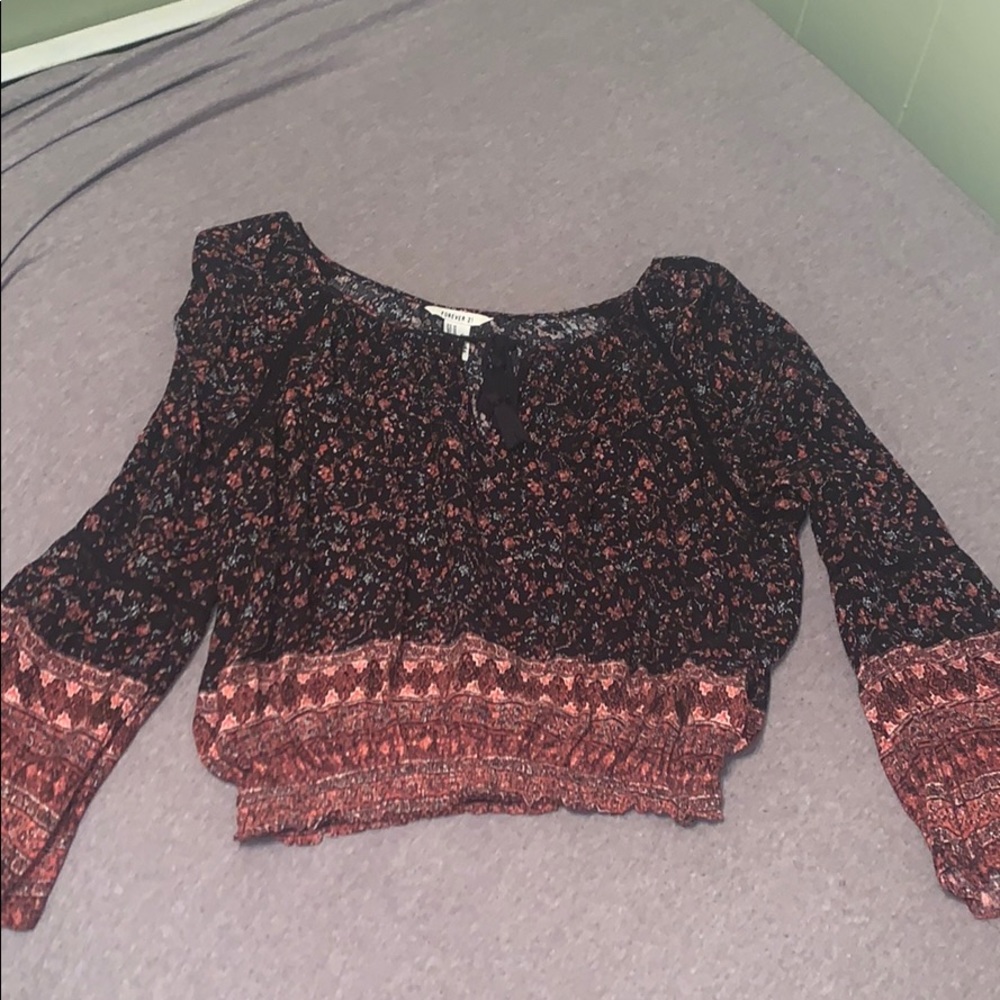 Long sleeve crop top